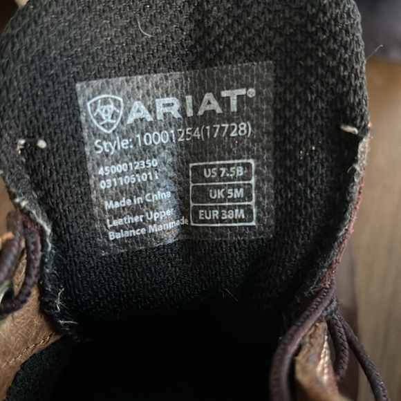 Women’s Ariat boots - Picture 2 of 8